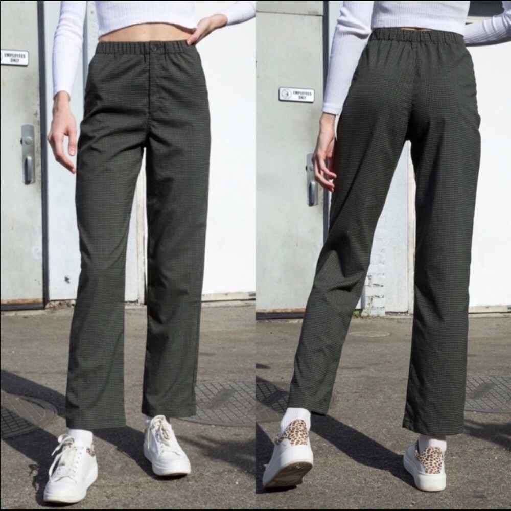 ✨BRANDY MELVILLE TILDEN PANTS✨